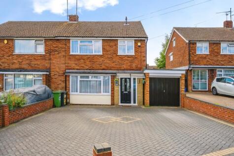 Calverton Road, Luton, Bedfordshire, LU3