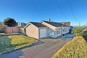7, Highway Lane, Mount Ambrose TR15 1SE