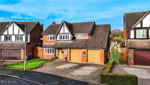 22, Moat Drive, Drayton Bassett, Tamworth B78 3UG