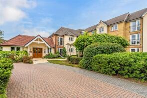 37, 27 Emmeline Lodge, Kingston Avenue, Leatherhead KT22 7FU