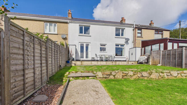 4 Bedroom Mid Terraced House for Sale