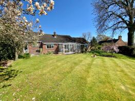 4 Larkfield, Meadowside Close, Ashbourne DE6 3AW