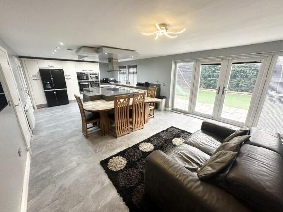 61 Tyersal Road I...