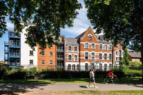 Martelllo Street, E8