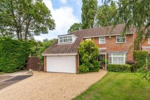 2 Weirstream, Beaufort Place, Bray, Maidenhead SL6 2BS