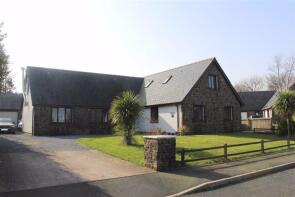 8 Sweetbriar, Cleddau Close, Haverfordwest SA62 4NQ