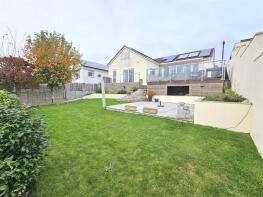 16, Nicholas Meadow, Callington PL17 8DE