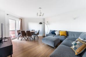 Flat 19, 36 38 Thornbury Court, Chepstow Villas, London W11 2RE