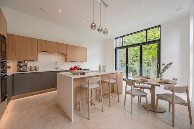 Kitchen/ Dining Room