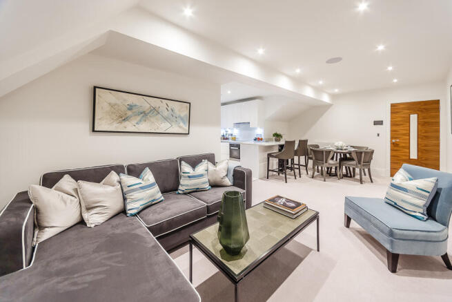 2 bed penthouse to rent
