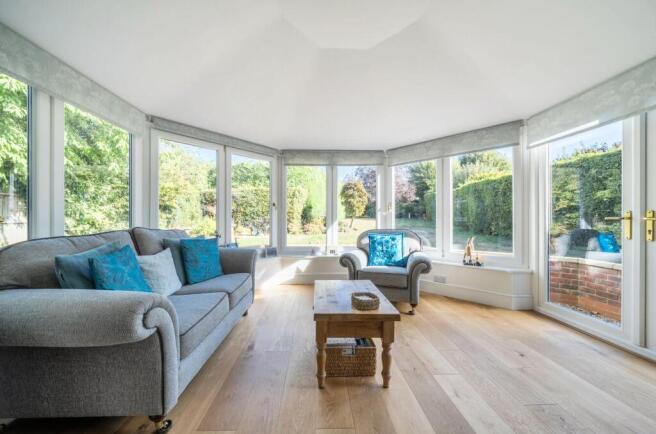 20 Augusta Avenue