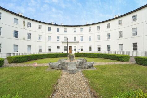The Crescent, GLOUCESTER, Gloucestershire, GL1