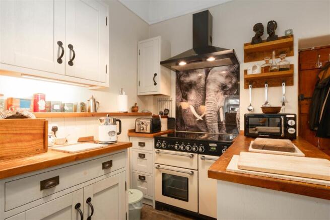 Kitchen-4.jpg