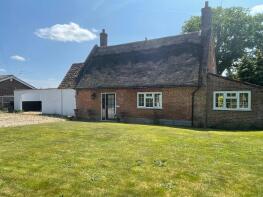 8 Cobwebs, Parish Road, Norwich NR10 5LW