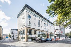 Flat 5, 65 Eighteeneast, Queensway, Southampton SO14 3BL