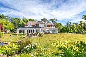 High Bisham, Springfield Lane, Horsham RH12 4TA