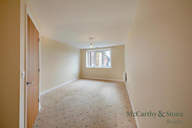 8703321-interior06-800.jpg