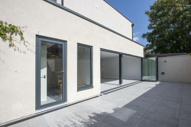 4a Cavendish Road, Colliers Wood external 3.jpg