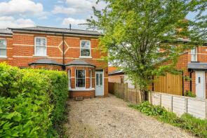 2, Ivy Cottage, Hinton Road, Reading RG10 0BY