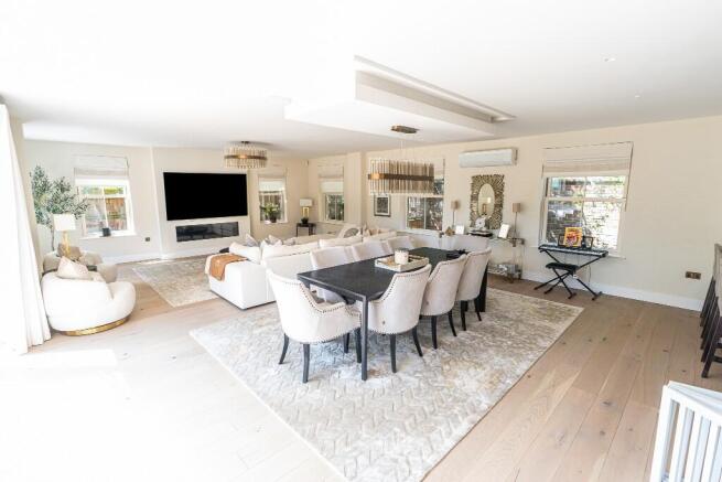 Open Plan Lounge 