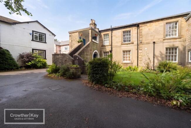 wyelands-court-buxton-001.jpg