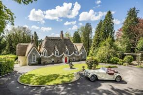 Four Gables, Clayhanger Lane, Wadeford, Chard TA20 3BD