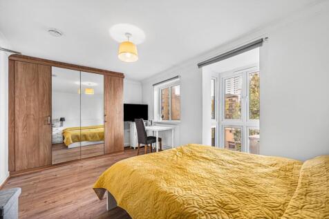 Jamestown Way,
Blackwall, E14