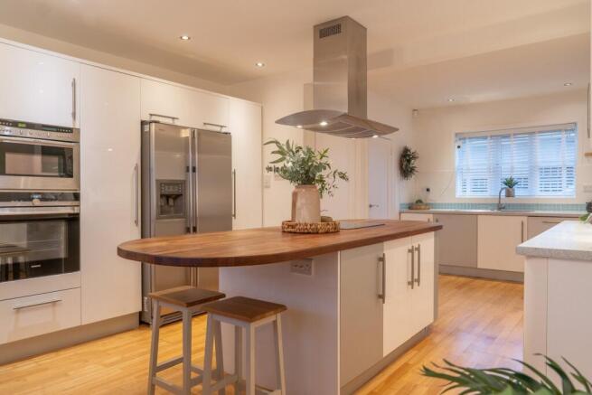 And the kitchen is a cooks dream... Let us explore