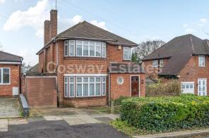 15, Blackwell Gardens, Edgware HA8 8QA