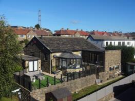 Broadfields, Saddleworth Road, Barkisland, Halifax HX4 0AJ