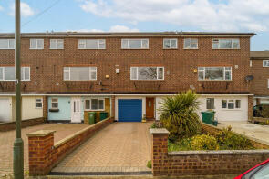 16, Georgian Close, Staines-upon-thames TW18 4NR