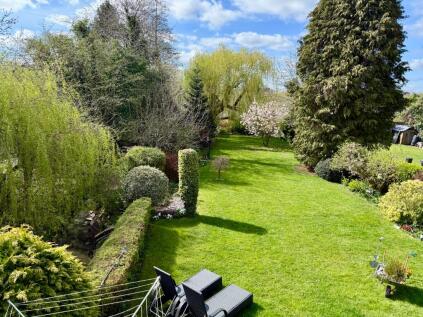 Rosemead Drive, Oadby, Leicester, LE2