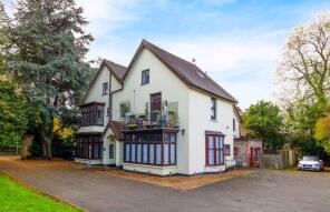 2, 259 The Grange, Hillbury Road, Warlingham CR6 9TL