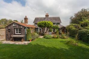 1, Gores Lane, Pewsey SN9 6LL