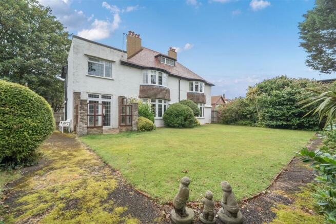 For Sale by Aspire Residential | Abbotts Close