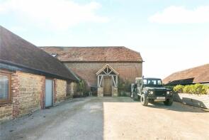 4, Chidfield Barns, London Road, Northchapel GU28 9EG