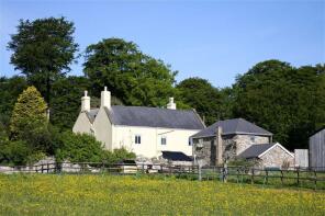 Hunters Lodge, Taunton Road, Churchinford, Taunton TA3 7DW