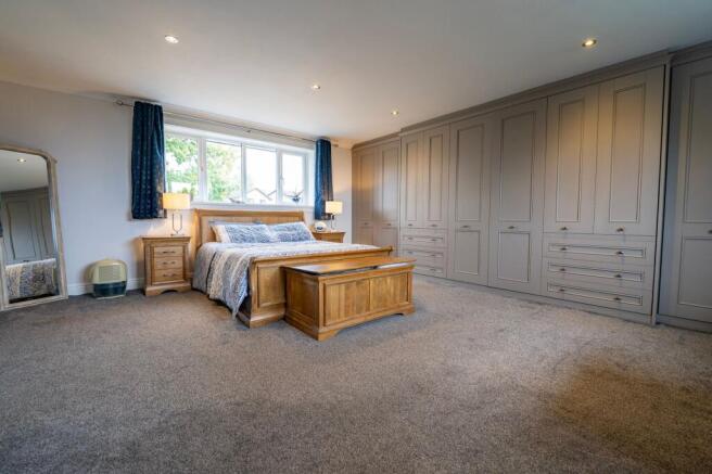 Principal suite