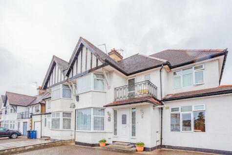Edgwarebury Gardens, Edgware