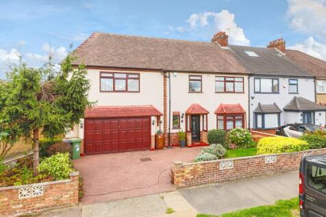 Hillview Gardens, Cheshunt, EN8