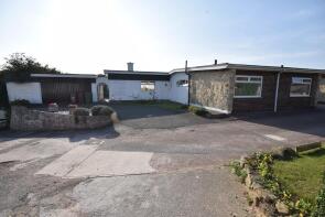 Three Winds, Beacon Hill, Upton, Pontefract WF9 1NH
