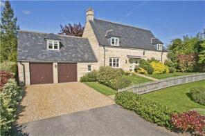 2, Pollards Close, Oakham LE15 8AQ
