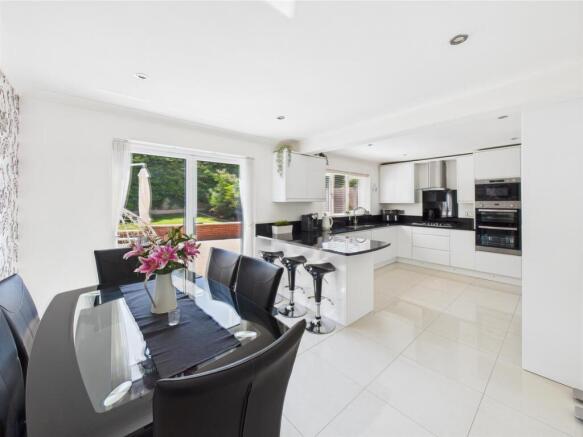 Fitted Dining Kitchen