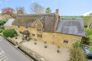 Manor Farm House, Lower Street, West Chinnock, Crewkerne TA18 7PT