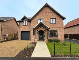 7, Fallow Drive, Banham NR16 2FJ