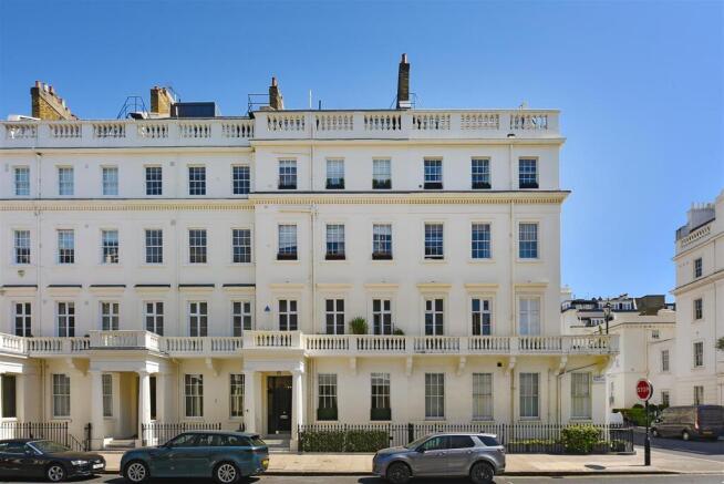 Flat 1, 80 Eaton Place (27).JPG