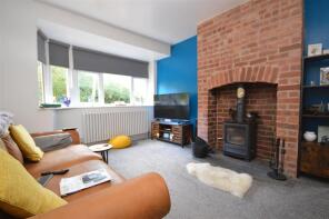 196, Featherstone Lane, Featherstone, Pontefract WF7 6AD