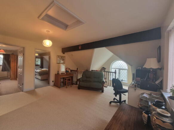 Photo 3