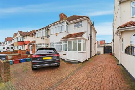 Munster Avenue, Hounslow