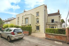 Flat 1, Newport House, Chapel Hill, Newport, Berkeley GL13 9PY